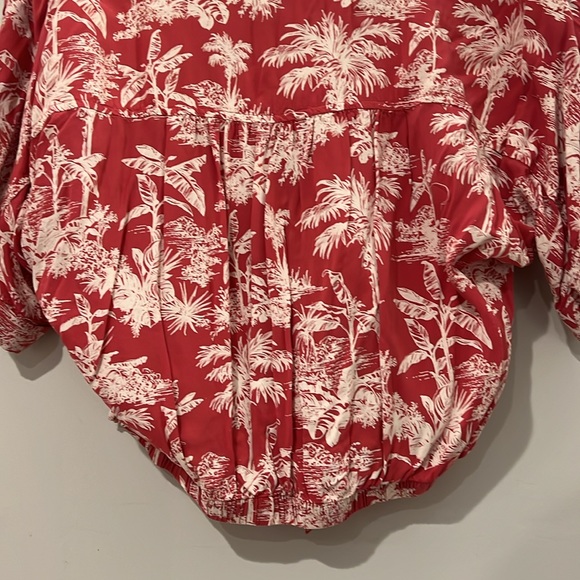 American Eagle Hawaiian Crop Top - Picture 5 of 8